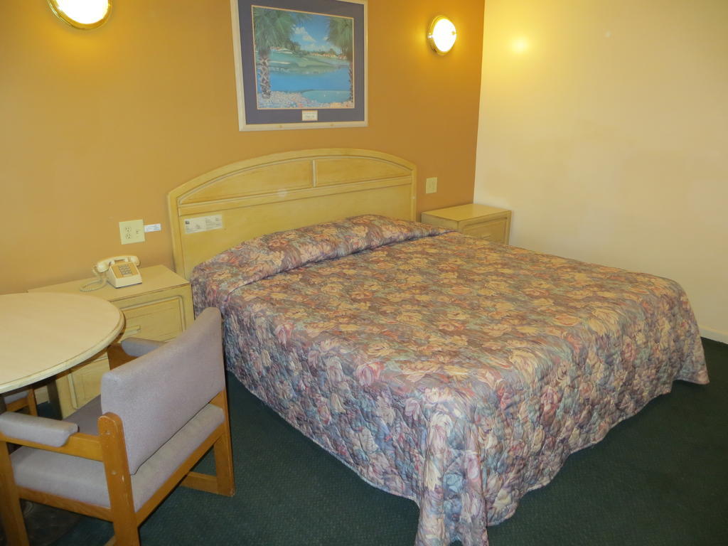 Budget Inn Sebring Δωμάτιο φωτογραφία