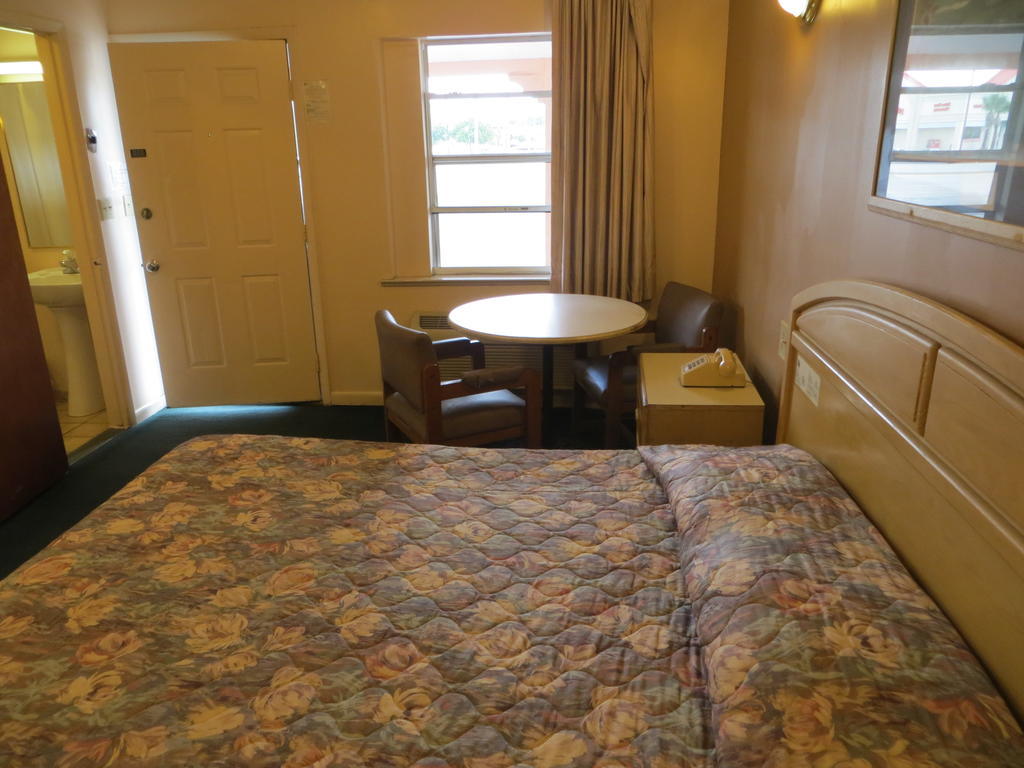 Budget Inn Sebring Δωμάτιο φωτογραφία